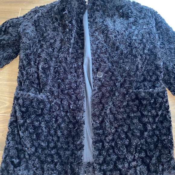 Aritzia wilfred free faux fur jacket - Picture 3 of 3